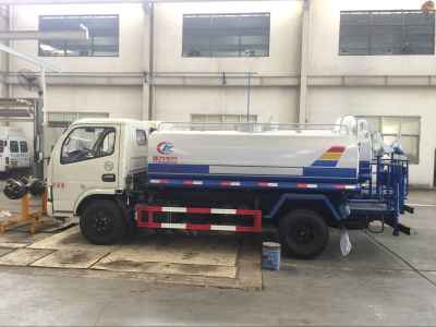 河南永城江南洒水车3.8立方市场行情及汽车物流分析